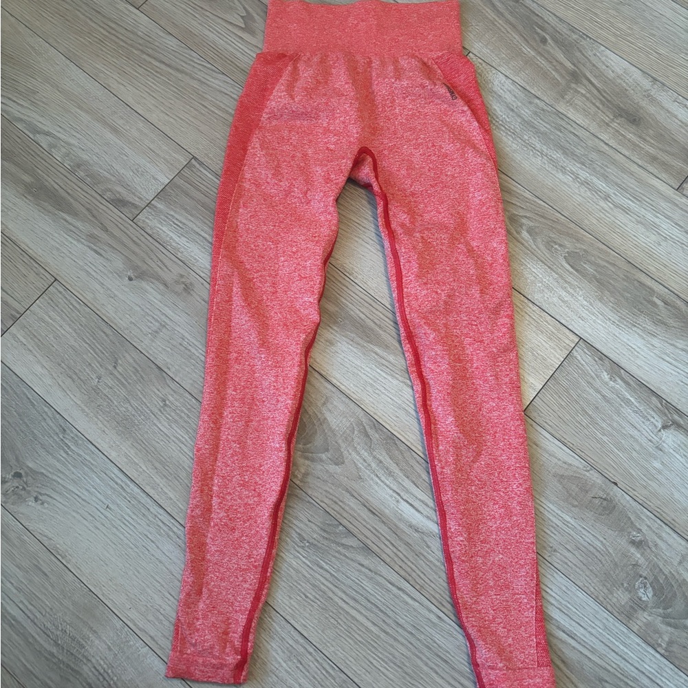 Gym shark leggings, worn a few times! Like new